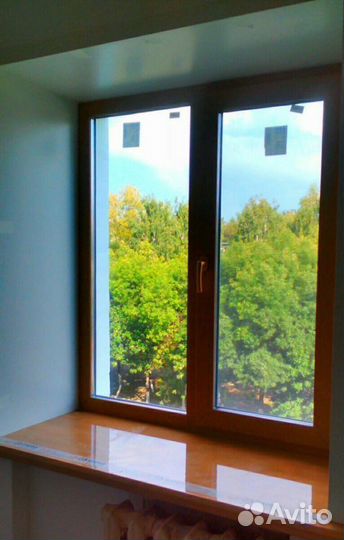 Окно пластиковое под дерево