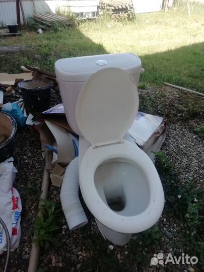 Унитазы и бачки бу