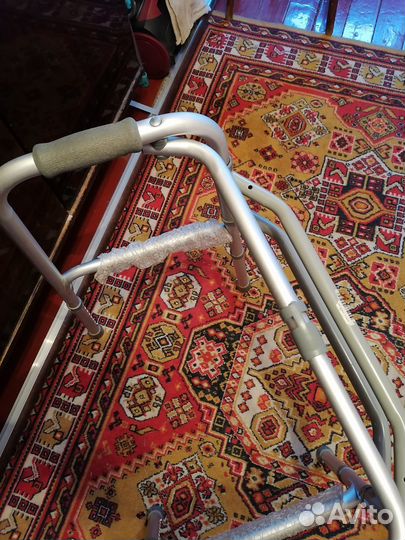 Ходунки для взрослых и пожилых инвалидов