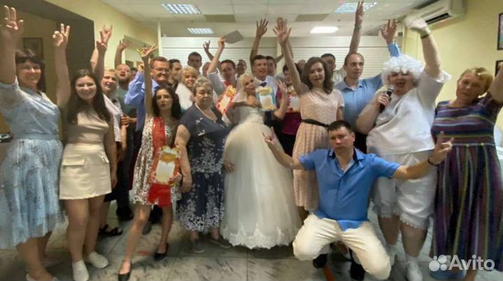 Ведущая (тамада) на праздник