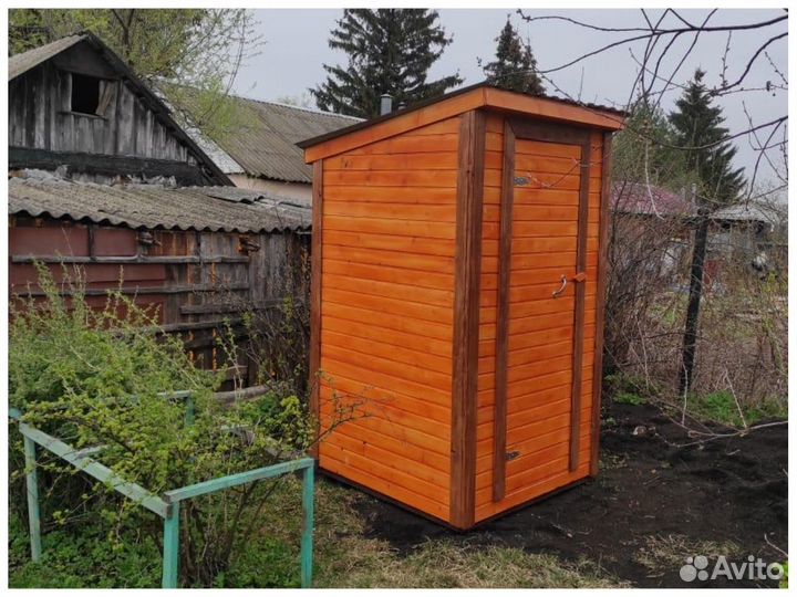 Домики для колодцев и туалеты дачные