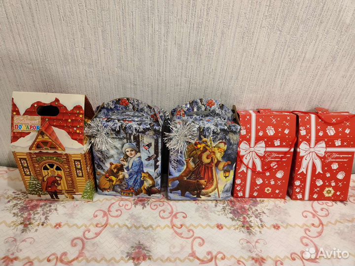 Коробки для новогодних подарков