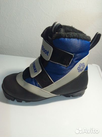 Лыжные ботинки