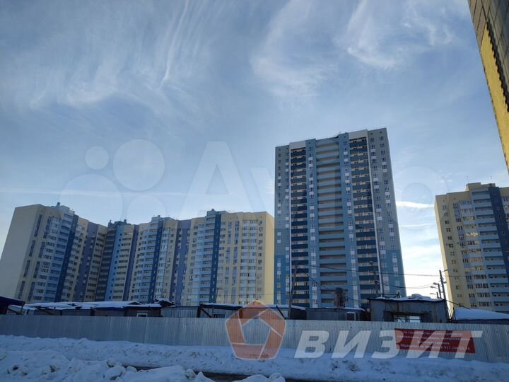 Торговое помещение с отдельным входом на 1 линии