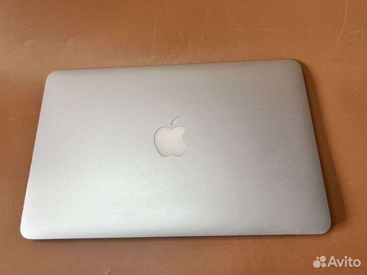 Apple macbook air 11 2014