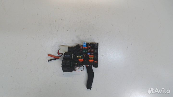 Блок предохранителей Volkswagen Jetta 7 2018, 2019