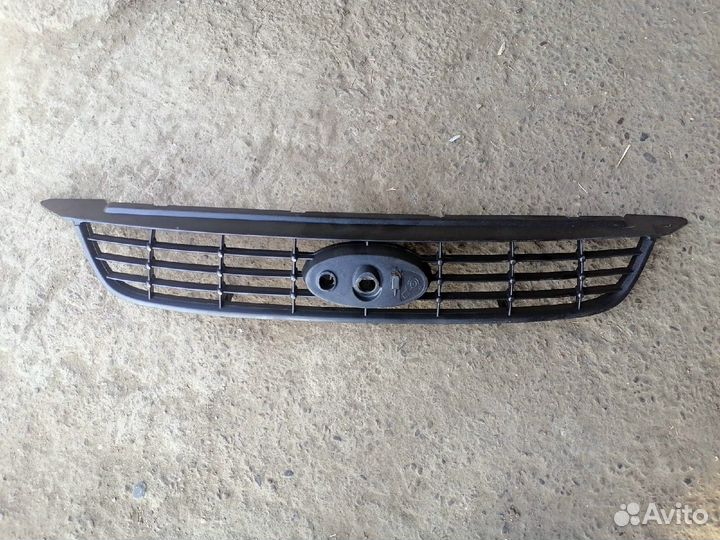Решетка радиатора Форд Фокус 2