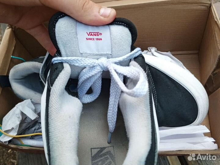Кроссовки мужские вансы 42 размер. бу