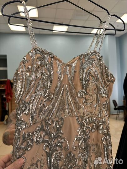Вечернее платье
