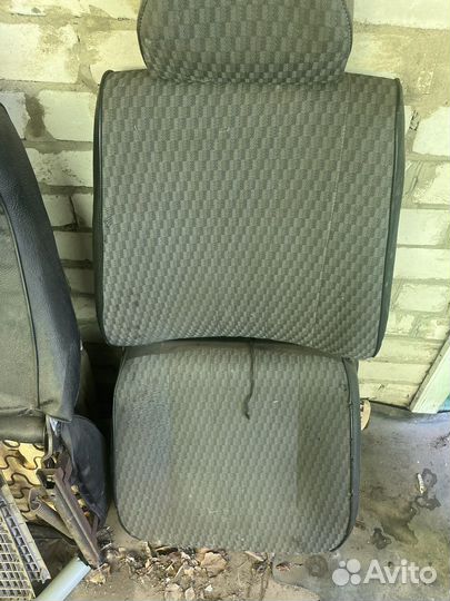 Передние сиденья ваз 2105