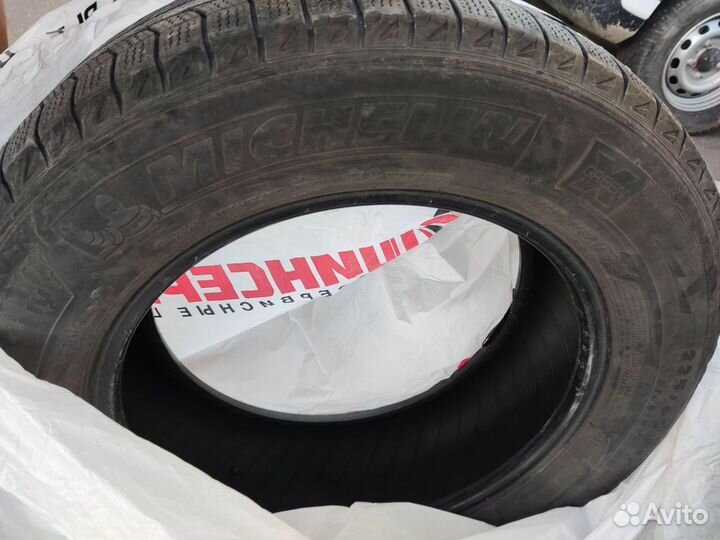 Michelin Latitude X-Ice 225/65 R17