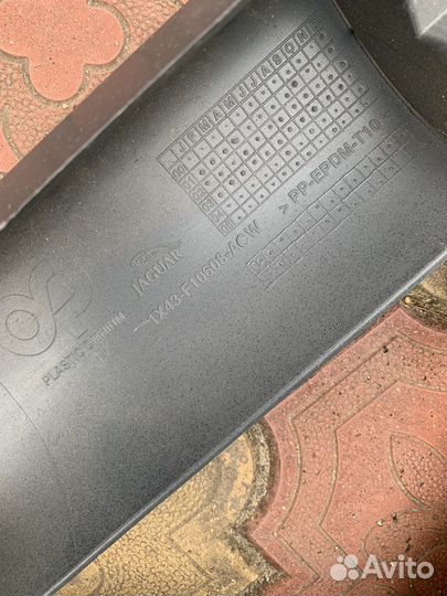 Накладка порога правого наружная Jaguar X-Type