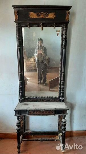 Антикварный буфет