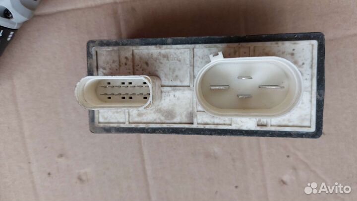 Реле вентилятора фольксваген Гольф 4