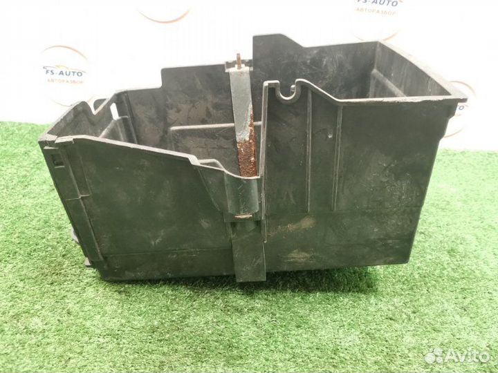 Короб аккумулятора Ford Kuga 1 2.5 hydb 2010