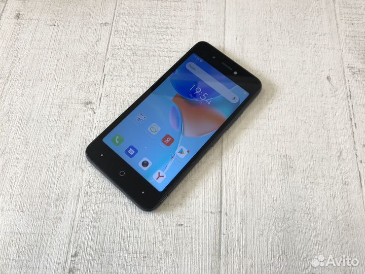 Itel A25 1/16 гб LTE