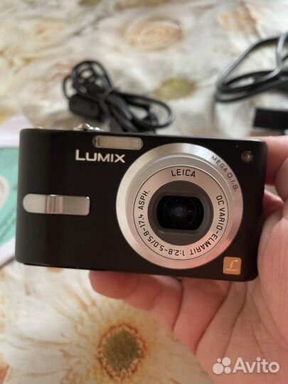 Цифровой фотоаппарат Panasonic Lumix DMC-FX12
