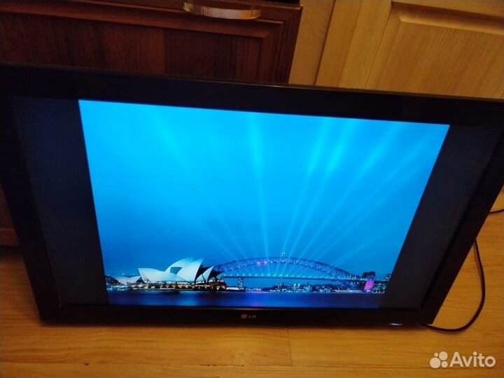 Телевизор LG 37