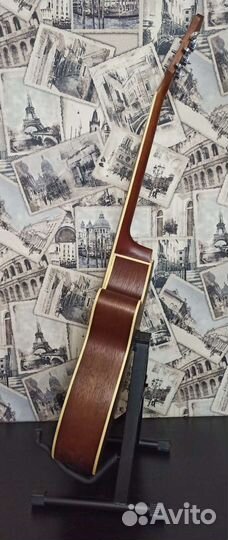 Акустическая гитара