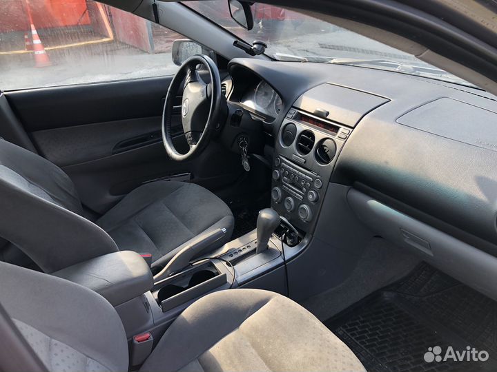 Mazda 6 2.0 AT, 2004, битый, 180 000 км