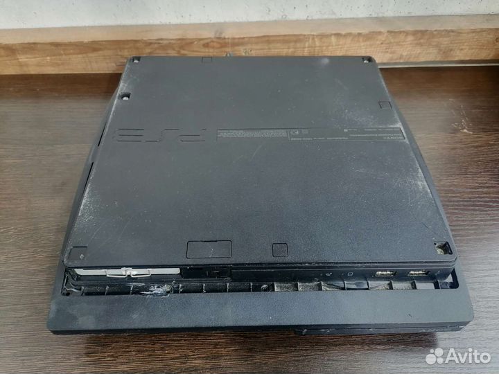 PS3 Slim +2джоя, много игр