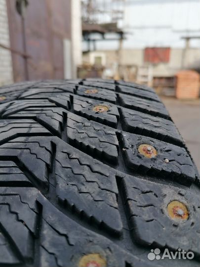 Michelin X-Ice North 3 215/65 R16