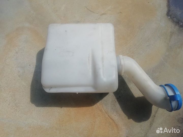 Бачёк омывателя ауди а4