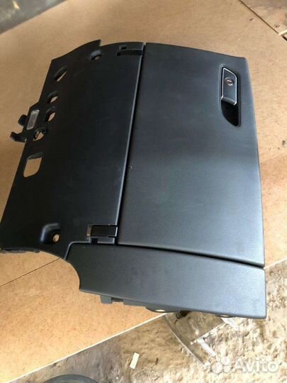 Бардачок Audi A8 D4