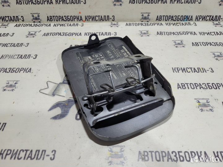 Лючок топливного бака mercedes w210