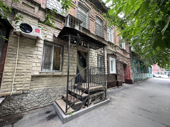 3-к. квартира, 55 м², 1/2 эт.