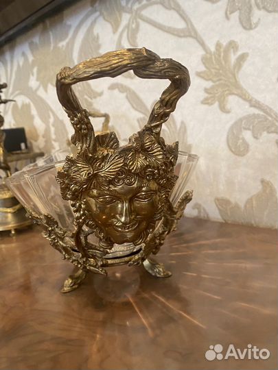 Ваза и подсвечники в итальянском стиле