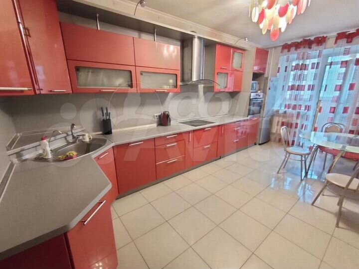 2-к. квартира, 74 м², 4/9 эт.