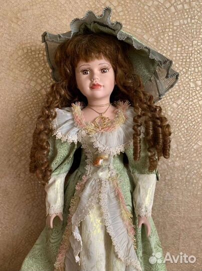 Кукла фарфоровая большая