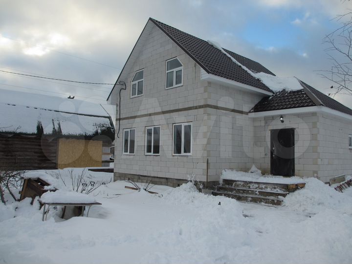 Коттедж 138,6 м² на участке 7,5 сот.