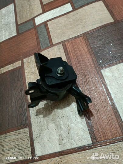 Опора коробки левая пежо 4007 2.2 л дизель