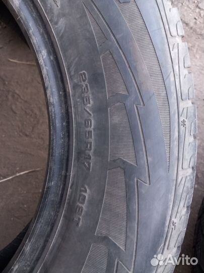 Goodyear UltraGrip Ice 235/65 R17