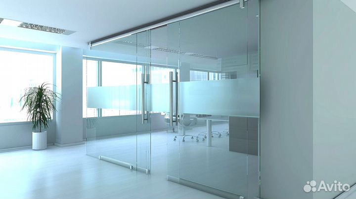 Стеклянная дверь на заказ