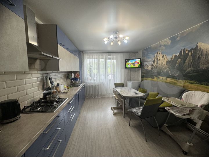 2-к. квартира, 65 м², 2/3 эт.