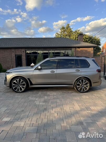 BMW X7 3.0 AT, 2023, 11 900 км