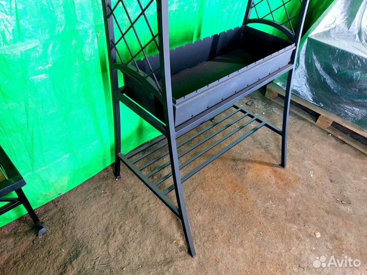 Мангал с крышей