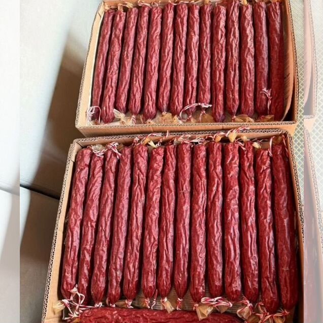 Колбаса домашняя полукопченная HL