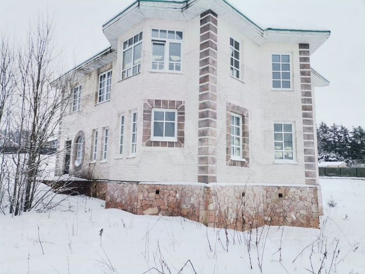 Коттедж 329,5 м² на участке 25 сот.