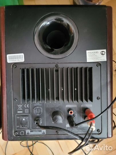 Продам колонки с сабвуфером Microlab fc 330