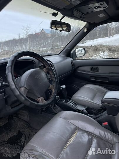 Nissan Pathfinder 3.3 AT, 1998, 180 000 км