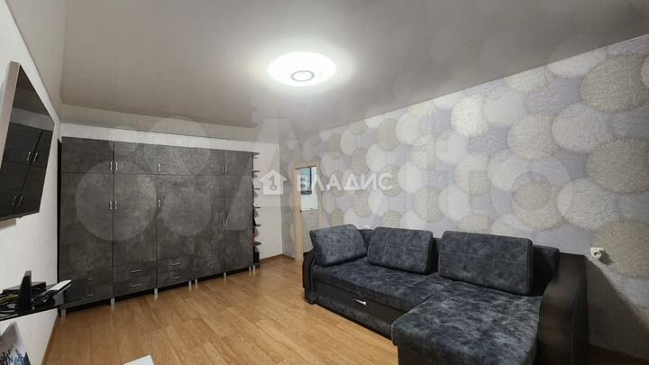 2-к. квартира, 53 м², 1/9 эт.