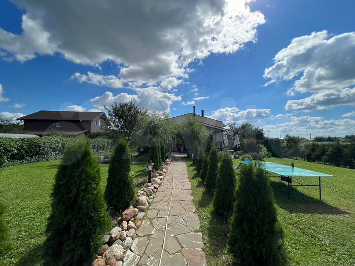 Дом 195 м² на участке 15 сот.