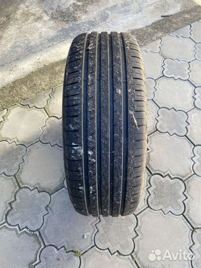 Kumho Ecsta HS51 215/60 R16