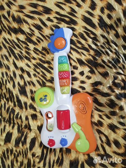 Музыкальная гитара