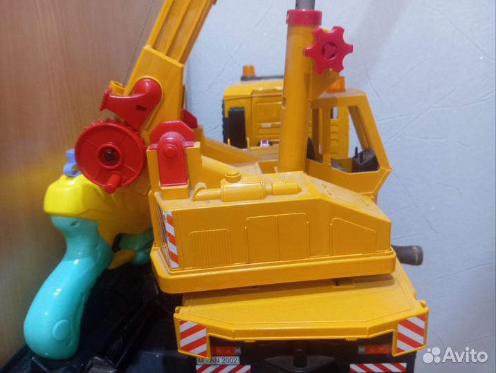 Продам машину грузовик кран