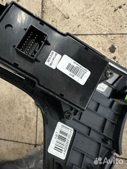 Блок кнопок Hyundai I30 GD 1.6 G4FG 2012-2017